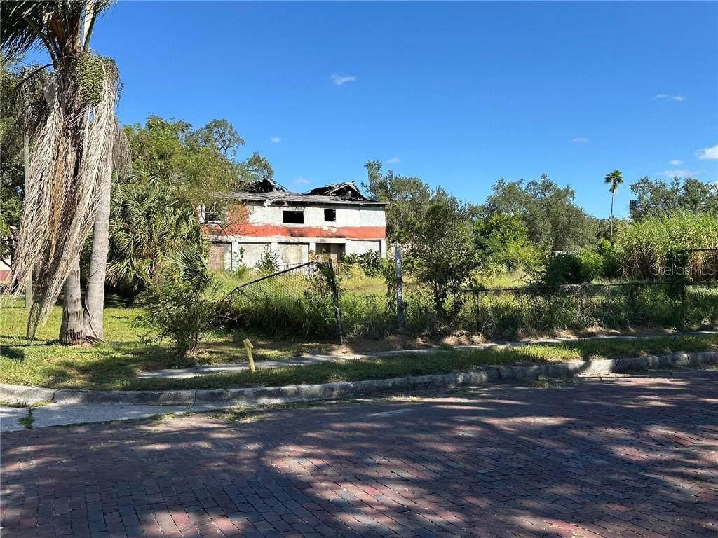 414 E Emily & 167408-0000 St., Tampa, FL 33603