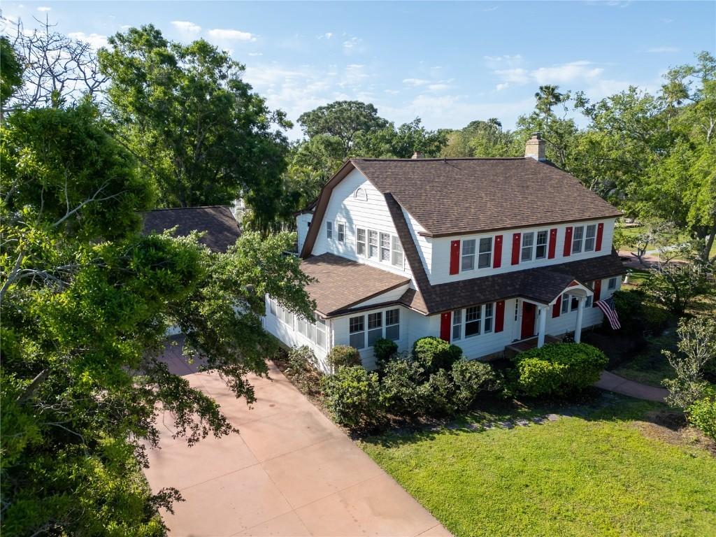 1226 Serpentine Dr., St Petersburg, FL 33705