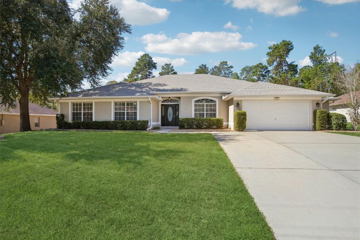 70 Grass St., Homosassa, FL 34446