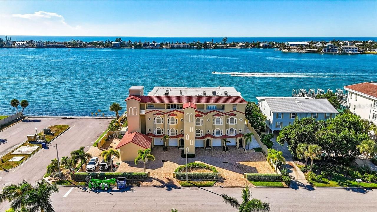 330 8th Ave. #5, Tierra Verde, FL 33715