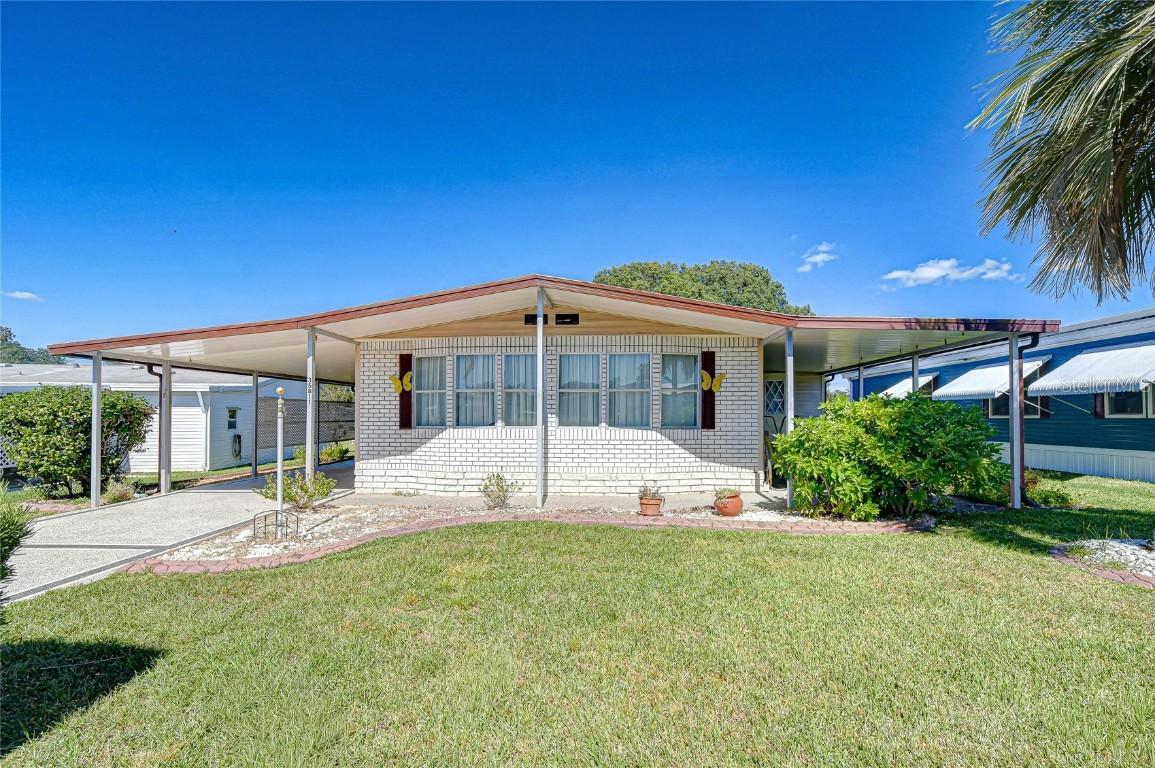 35811 Pradera Dr., Zephyrhills, FL 33541