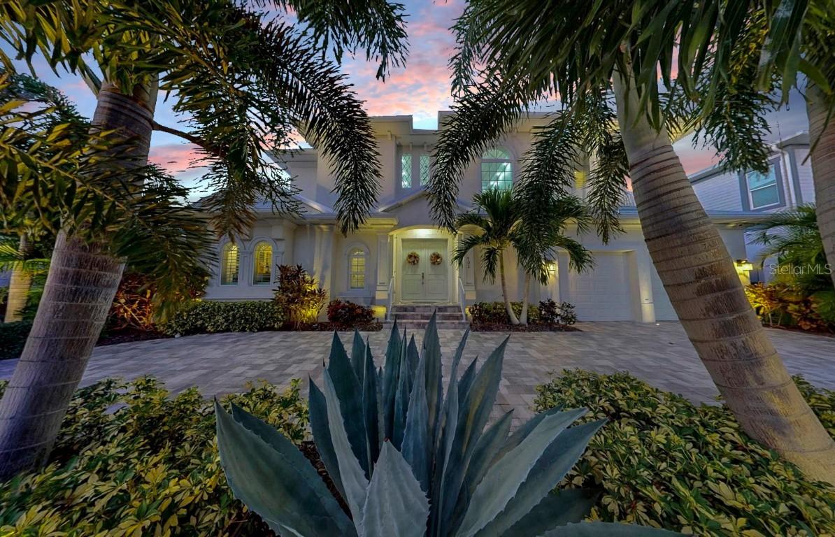 701 Pinckney Dr., Apollo Beach, FL 33572