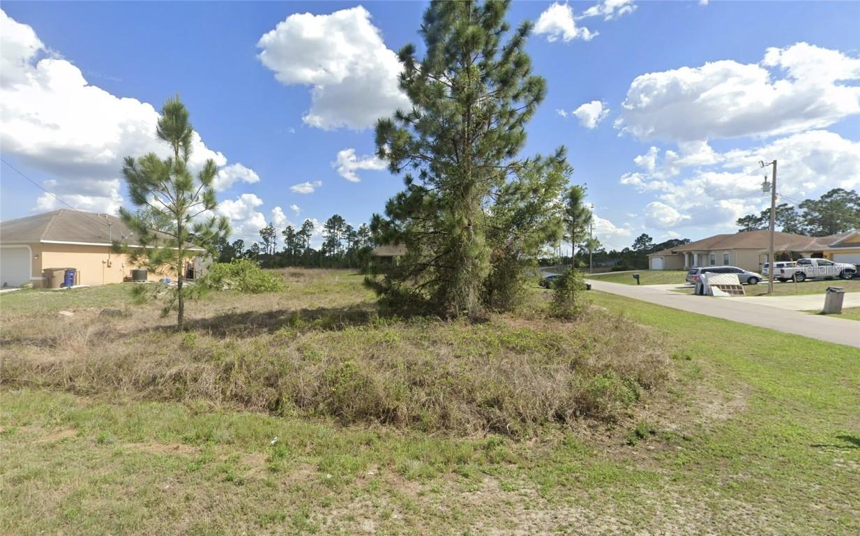 1210 Deauville St., Lehigh Acres, FL 33974