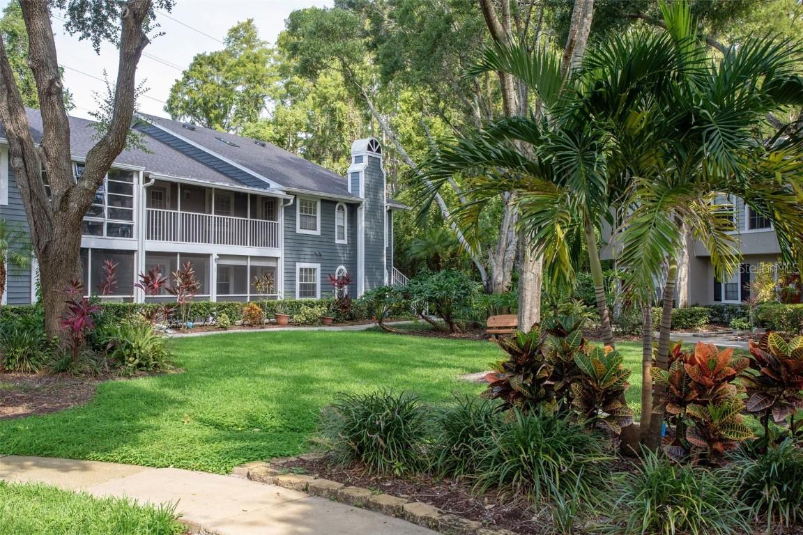 2101 Fox Chase Blvd. #102, Palm Harbor, FL 34683