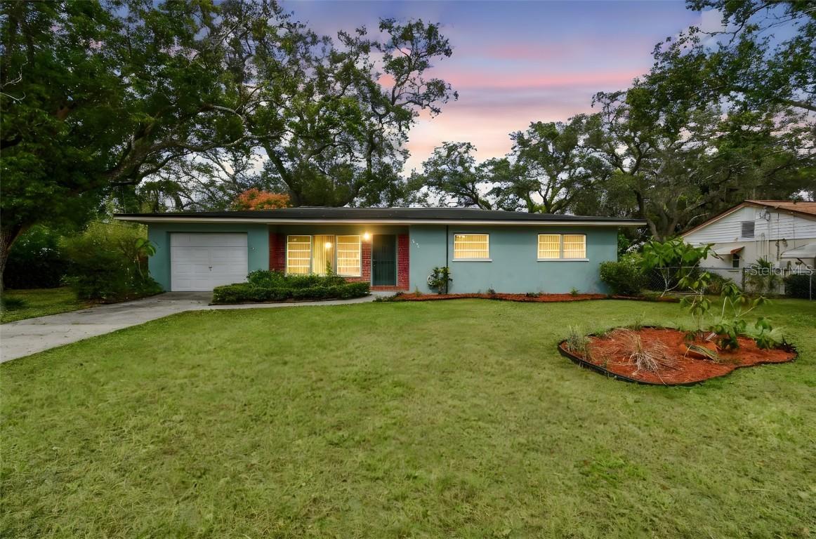 1411 W Meadowbrook Ave., Tampa, FL 33612