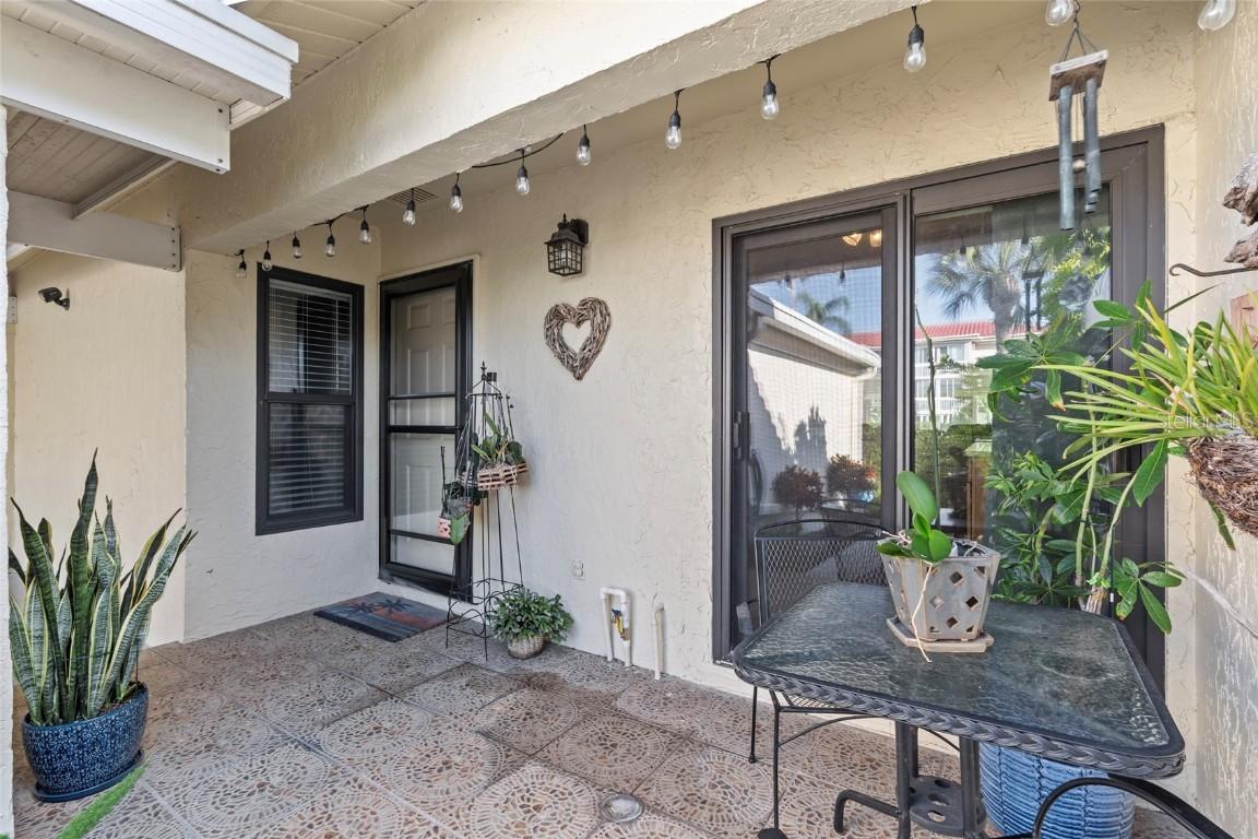 10152 Regal Dr., Largo, FL 33774