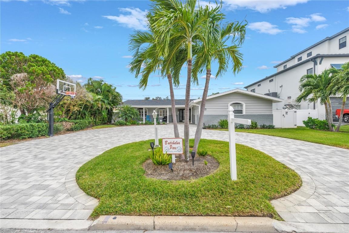 196 1st St., Tierra Verde, FL 33715