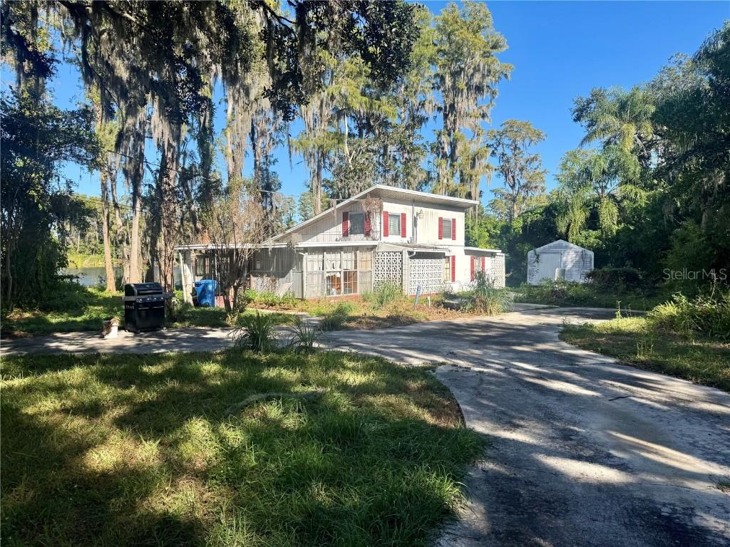 16301 Dew Drop Ln., Tampa, FL 33625