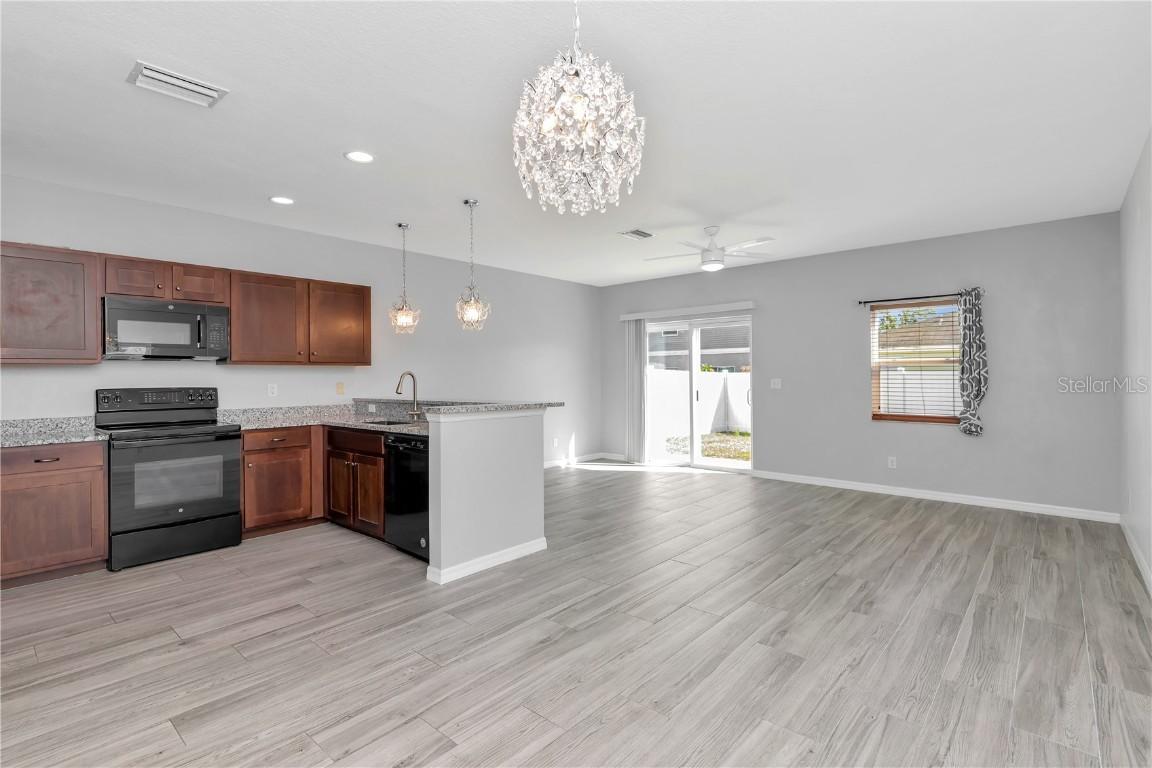 4035 11th St., Bradenton, FL 34208