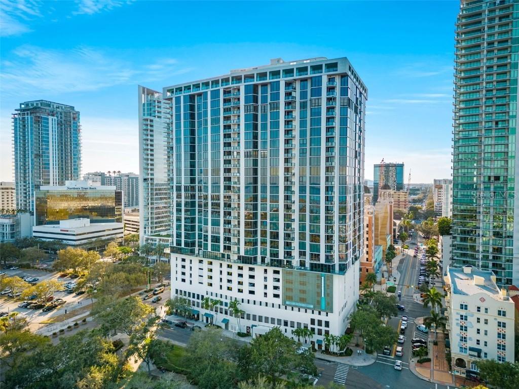 1 Beach Dr. #2006, St Petersburg, FL 33701