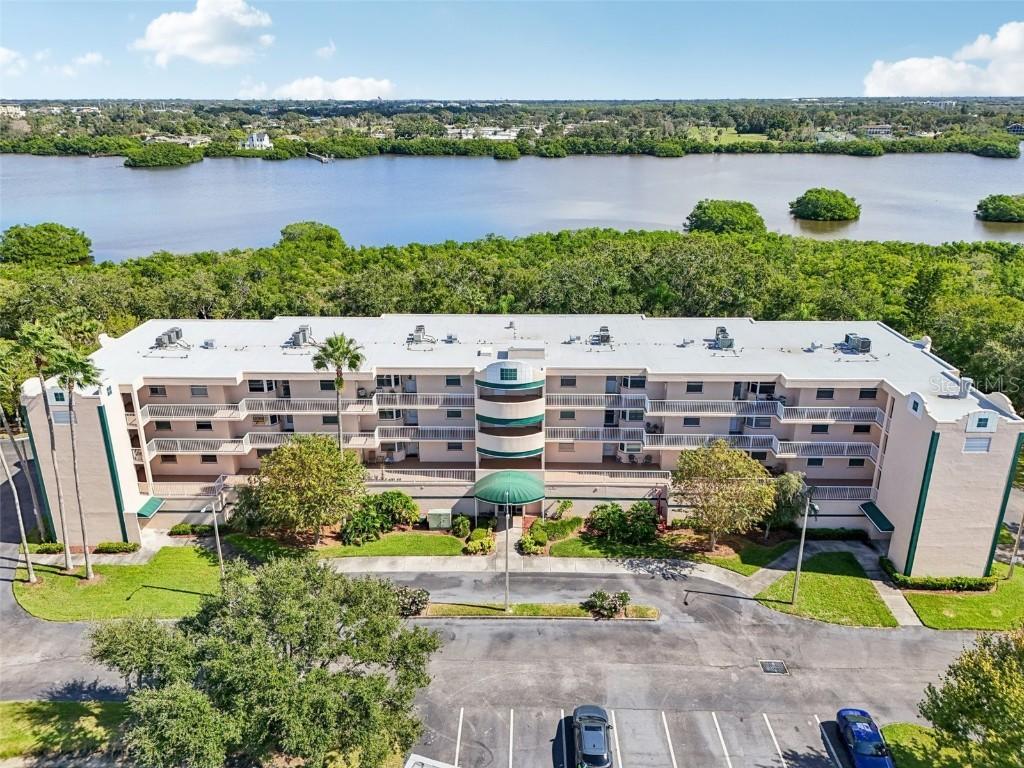6251 Shoreline Dr. #2205, St Petersburg, FL 33708