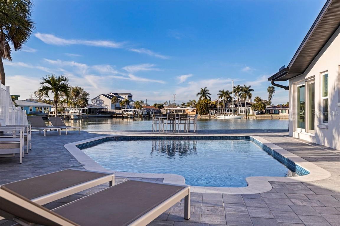 1514 Sea Gull Dr., St Petersburg, FL 33707