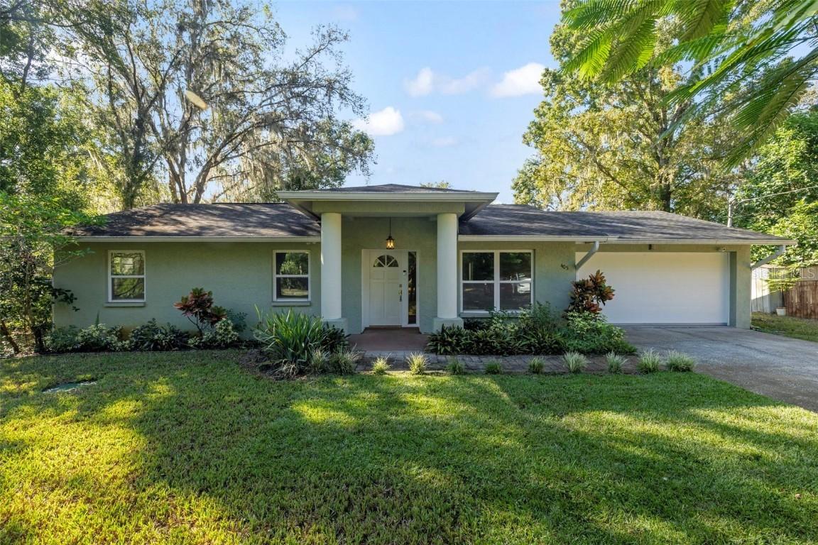 405 1st Ave., Lutz, FL 33549