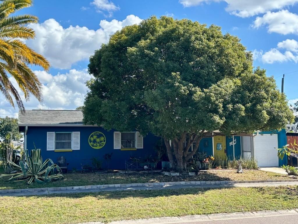 7851 84th Ln., Seminole, FL 33777