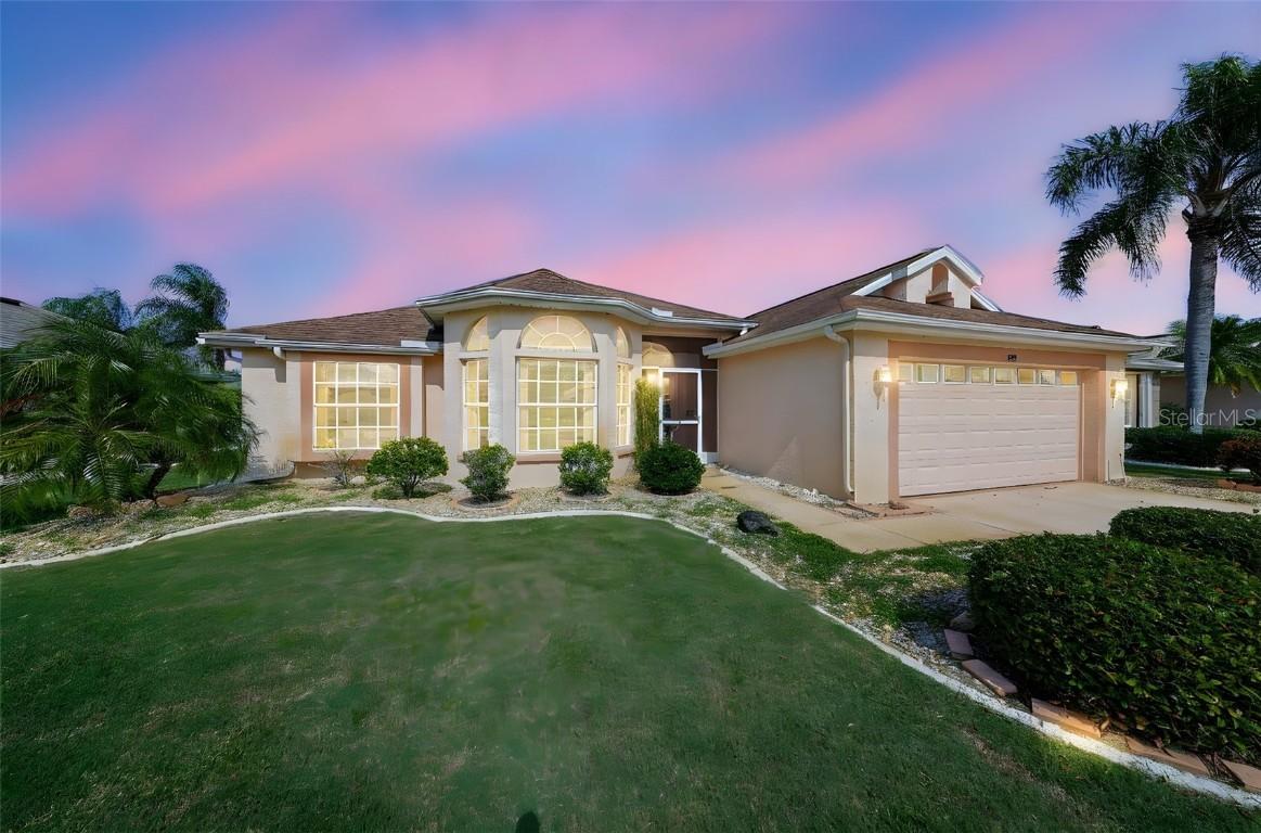 1619 Brookton Green Dr., Sun City Center, FL 33573