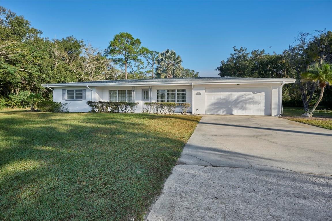 3870 Azalea Dr., Indian Lake Estates, FL 33855