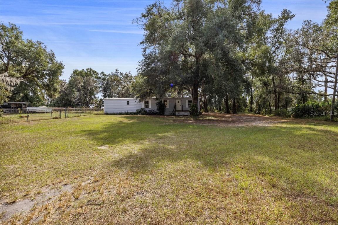 221 Thompson Rd., Lithia, FL 33547