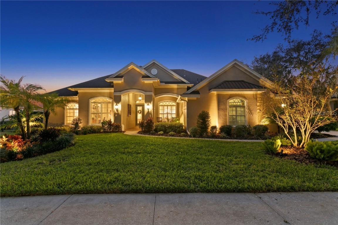 15817 Sorawater Dr., Lithia, FL 33547