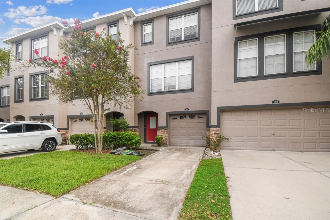 2503 Middleton Grove Dr., Brandon, FL 33511