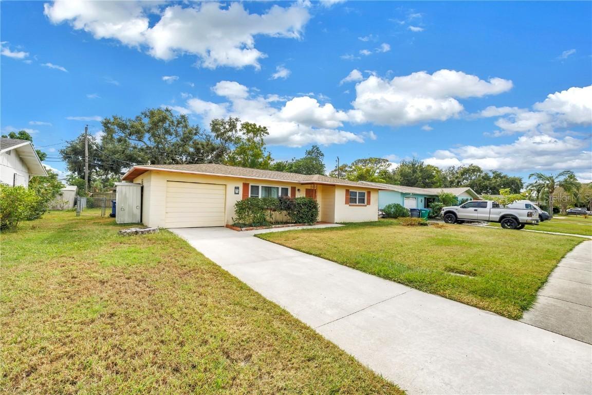 11050 102nd Ave., Seminole, FL 33778
