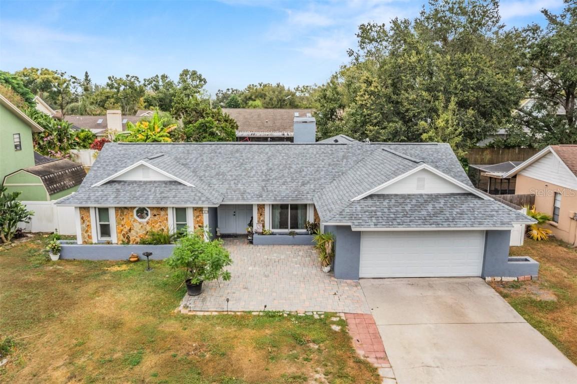 1612 Carter Oaks Dr., Valrico, FL 33596