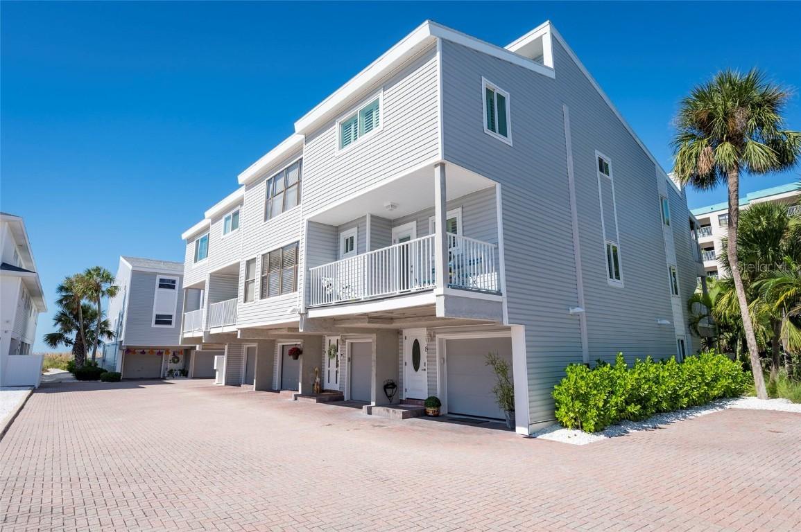 12274 1st St. #8, Treasure Island, FL 33706