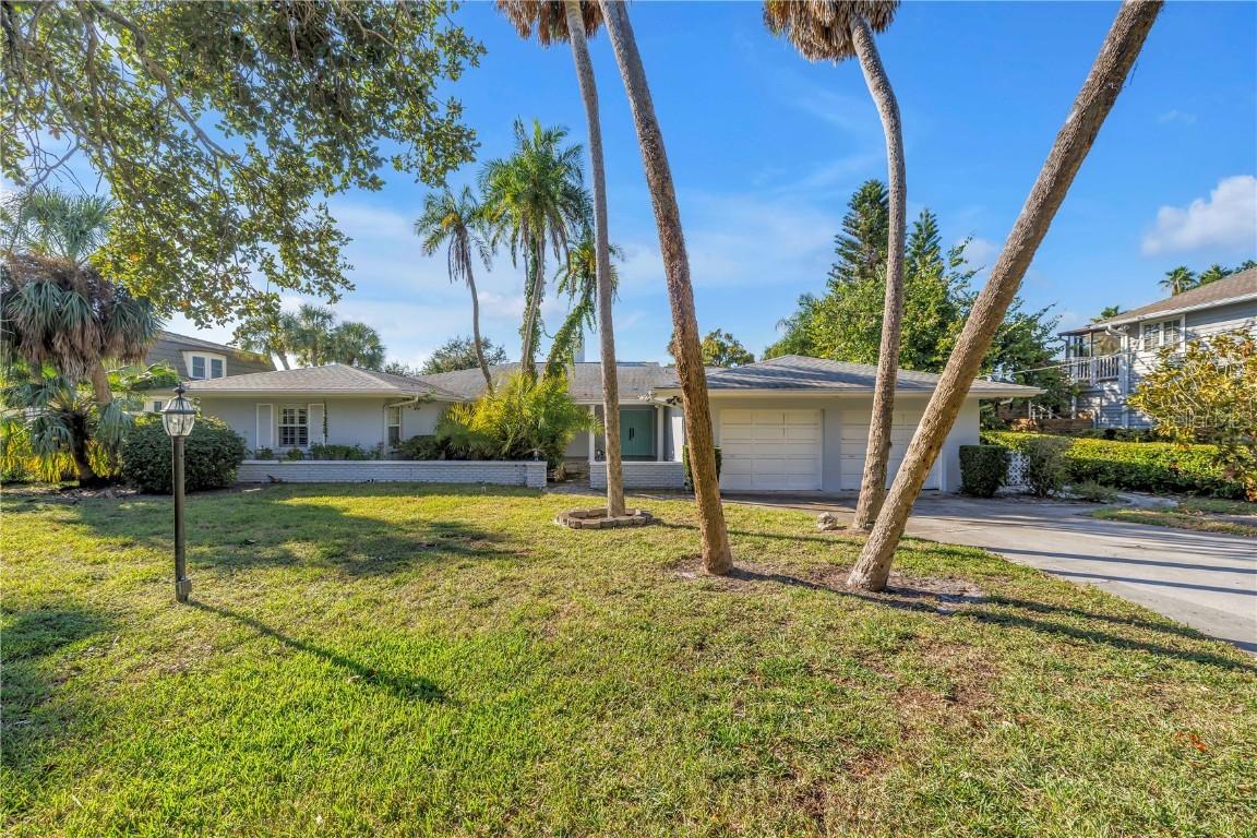 222 Harbor View Ln., Largo, FL 33770
