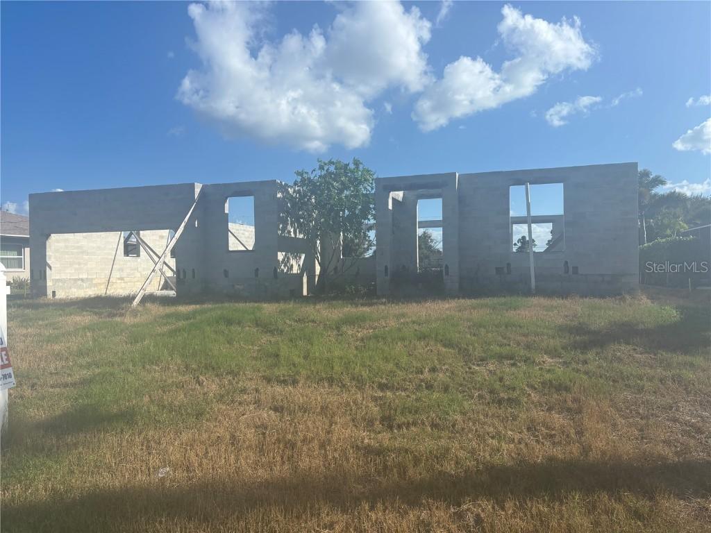 41 Mark Twain Ln., Rotonda West, FL 33947