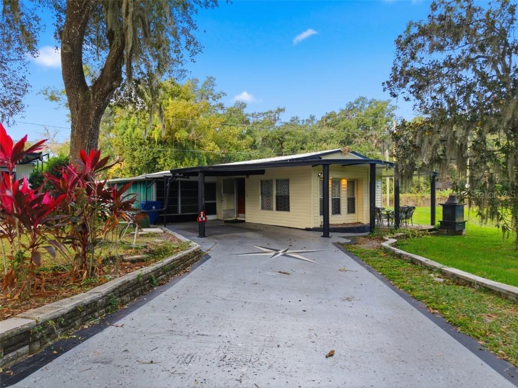 6147 Ridgewood Dr., Zephyrhills, FL 33542