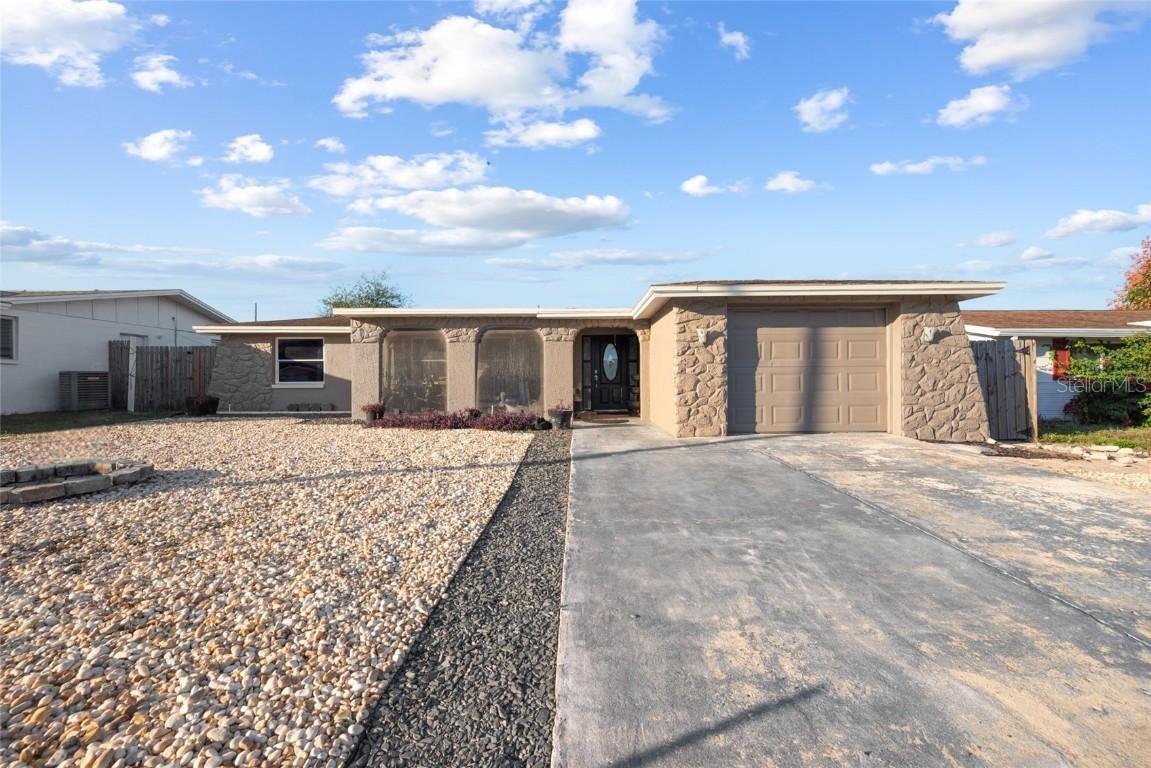 5633 Andrea Dr., Holiday, FL 34690