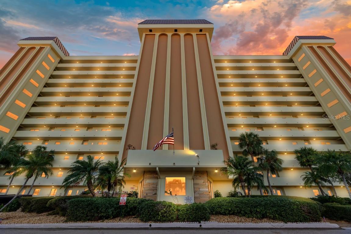 4550 Cove Cir. #305, St Petersburg, FL 33708