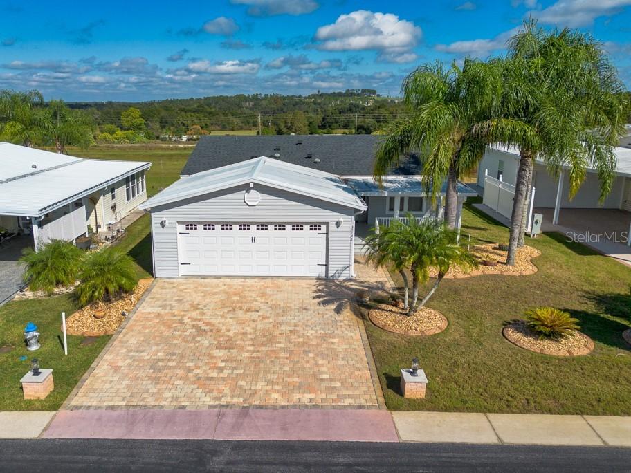 37142 Neukom Ave., Zephyrhills, FL 33541