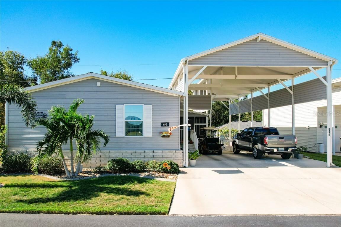 690 Sandwedge Dr., Frostproof, FL 33843