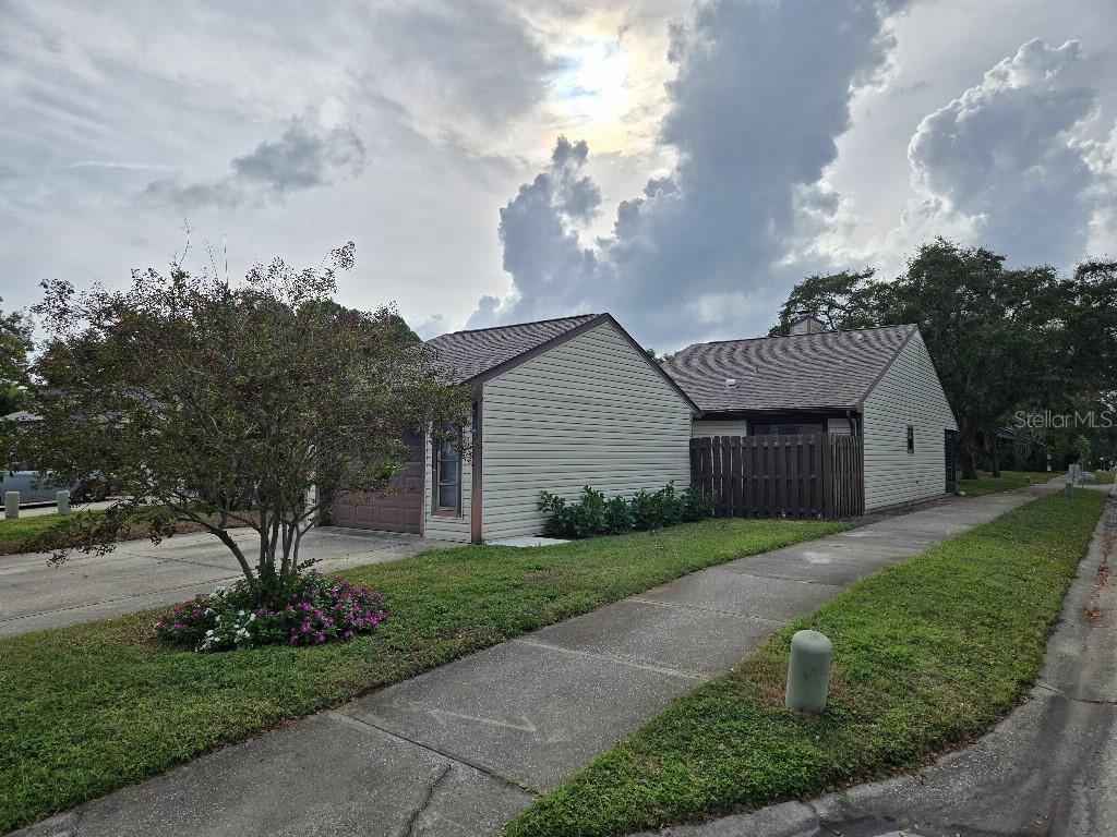 156 Devon Ct., Dunedin, FL 34698