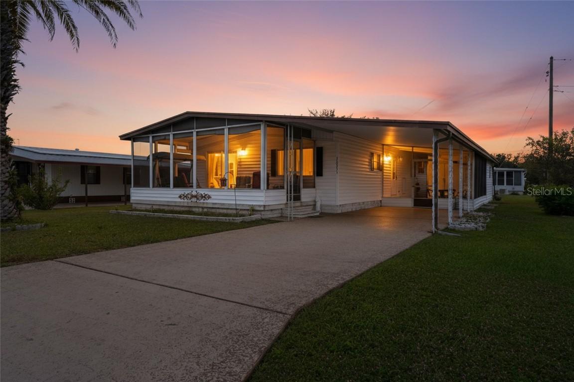 36831 Grace Ave., Zephyrhills, FL 33542