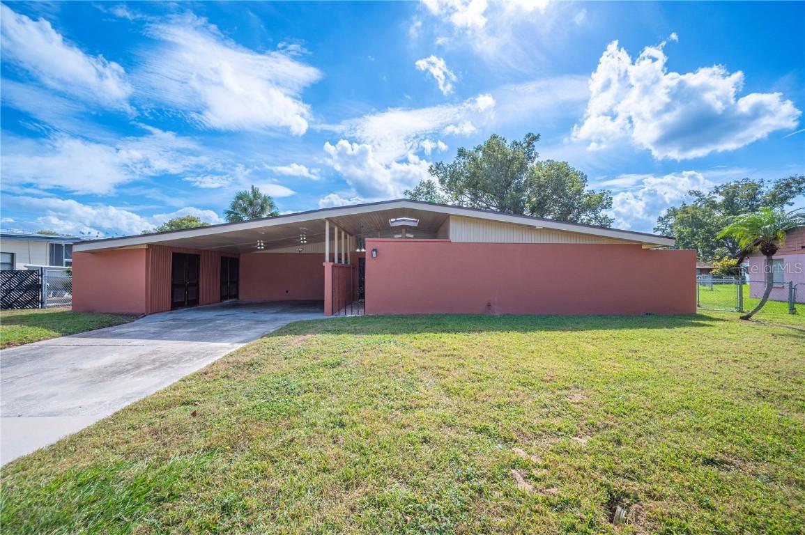 2214 Nottingham Rd., Lakeland, FL 33803