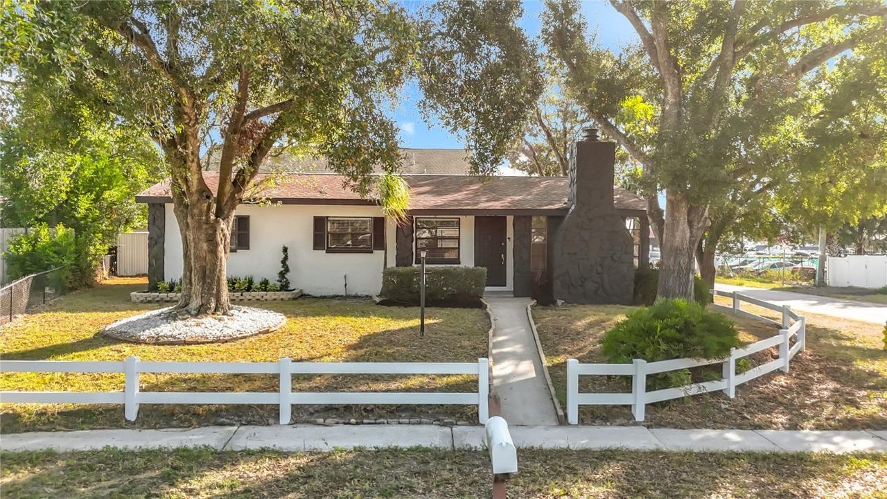 718 Belt Ct., Tampa, FL 33612