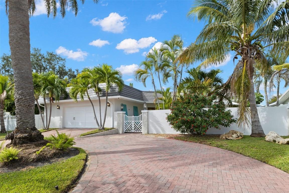 422 3rd Ave., Tierra Verde, FL 33715