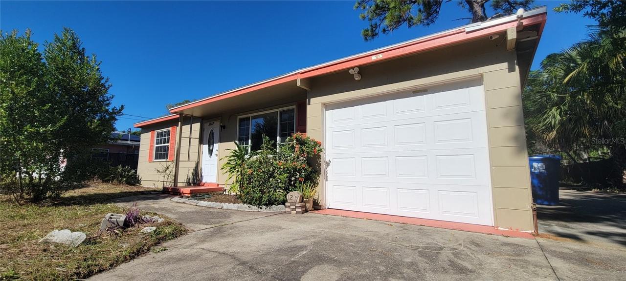 1217 Asturia Way, St Petersburg, FL 33705