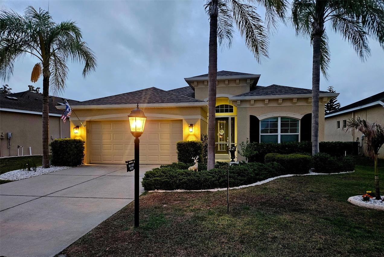1649 Emerald Dunes Dr., Sun City Center, FL 33573