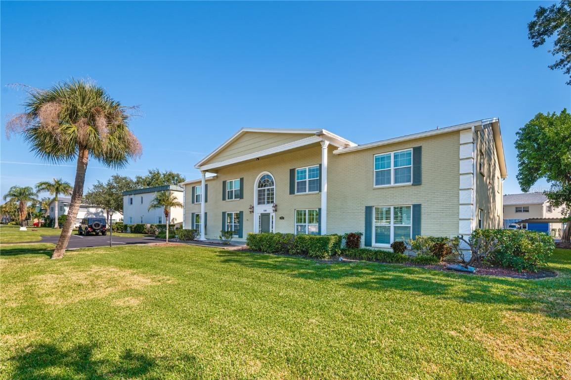 1001 Eden Isle Blvd. #1, St Petersburg, FL 33703