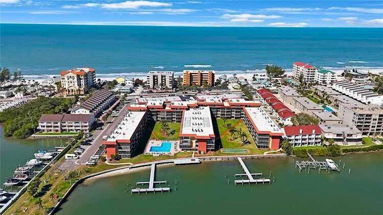 19701 Gulf Blvd. #407, Indian Shores, FL 33785