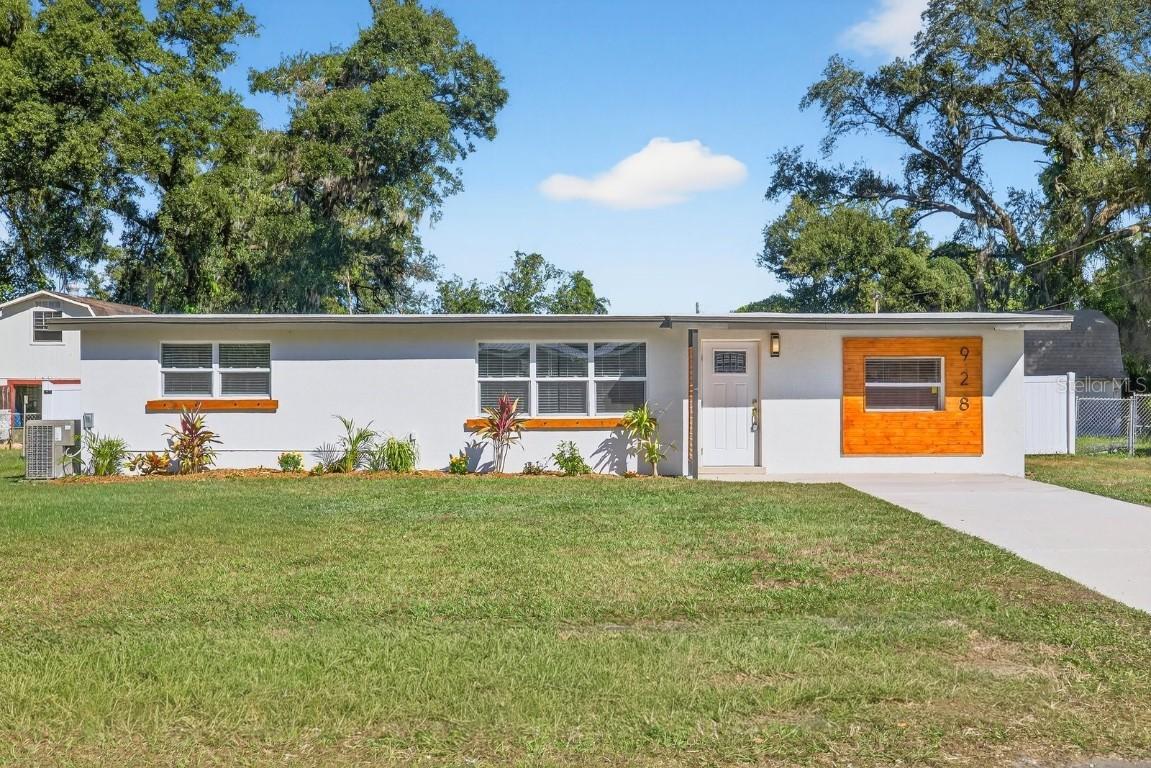 928 Valmar St., Brandon, FL 33511