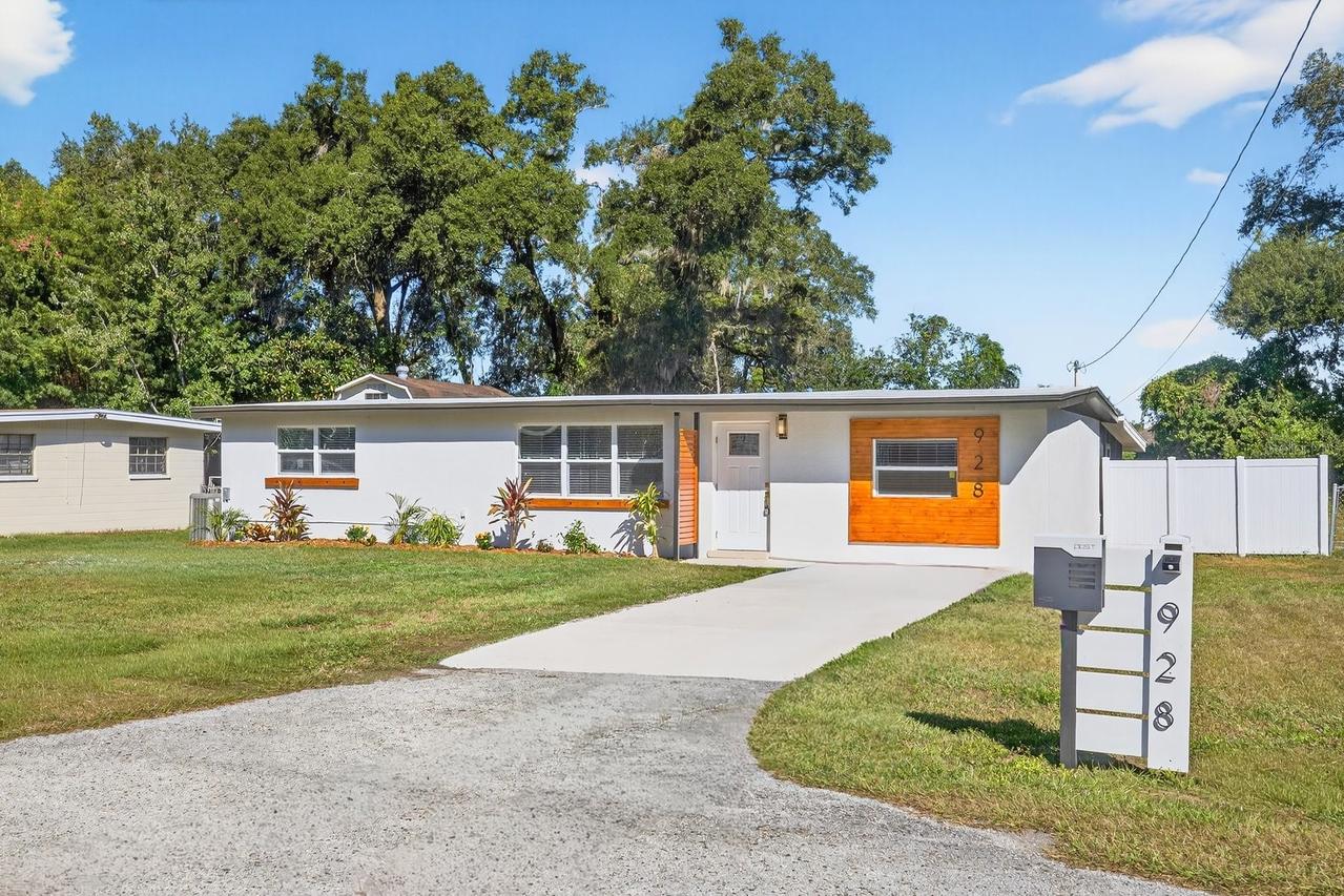 928 Valmar St., Brandon, FL 33511