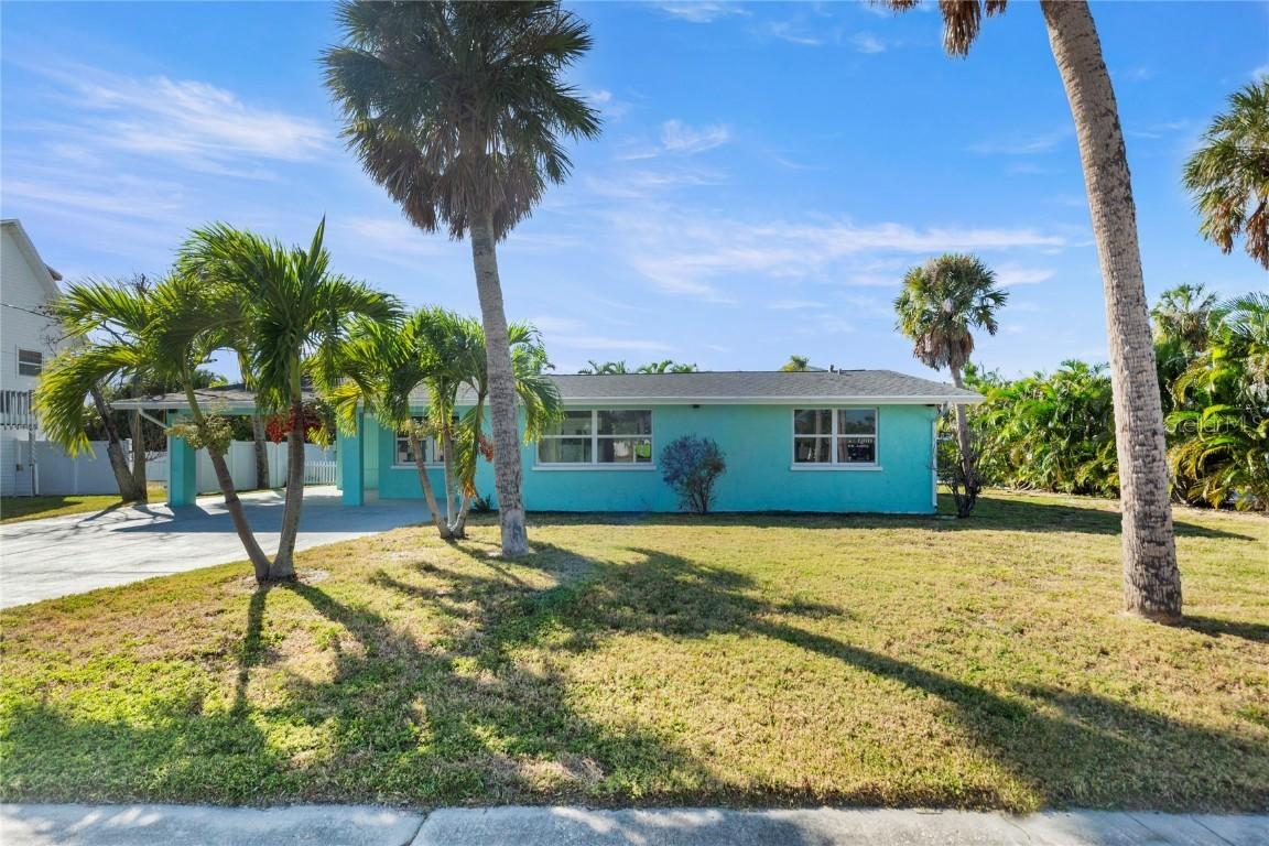 214 85th St., Holmes Beach, FL 34217
