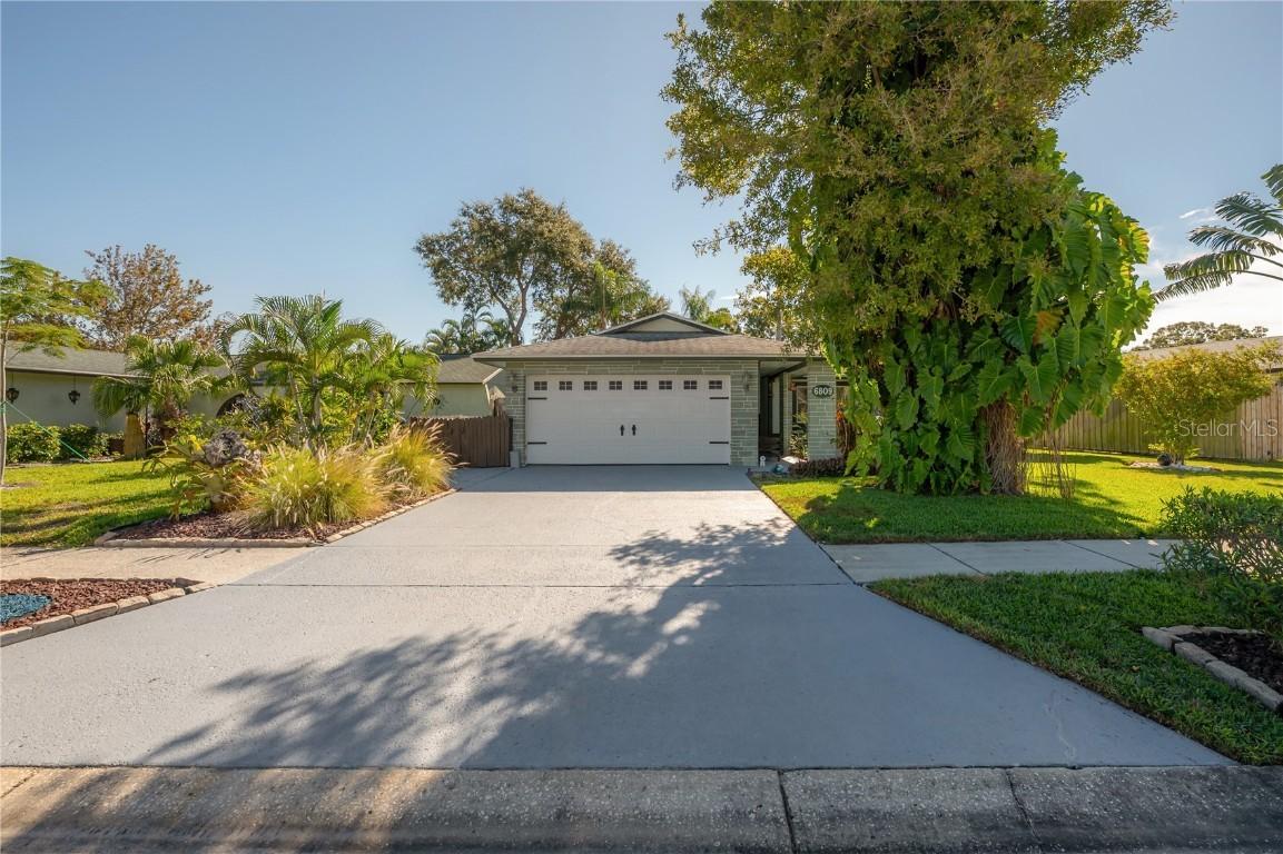 6809 Sandwater Tr., Pinellas Park, FL 33781