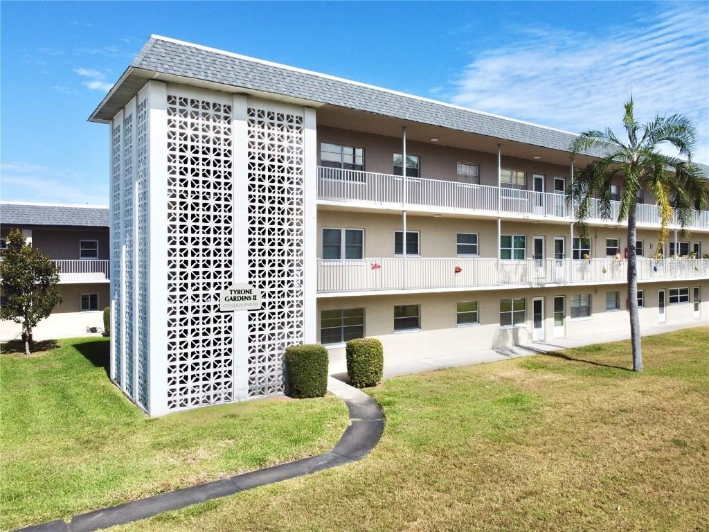 5725 12th Ave. #201D, St Petersburg, FL 33710