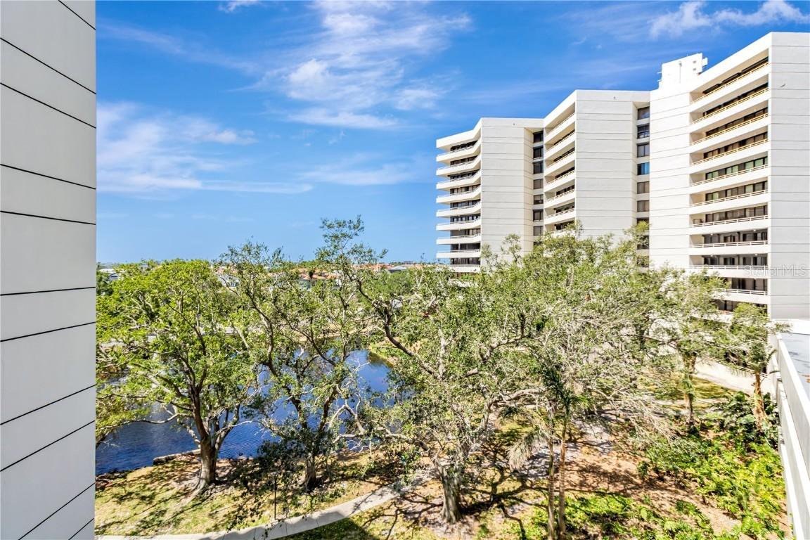 5940 Pelican Bay Plz. #504, Gulfport, FL 33707