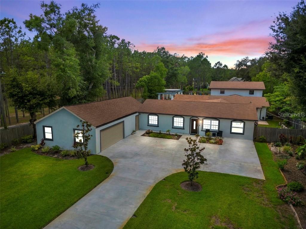 18102 Livingston Ave., Lutz, FL 33559