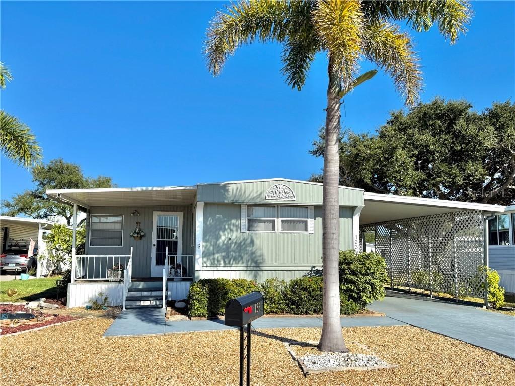 123 Saint Kitts Way, Apollo Beach, FL 33572